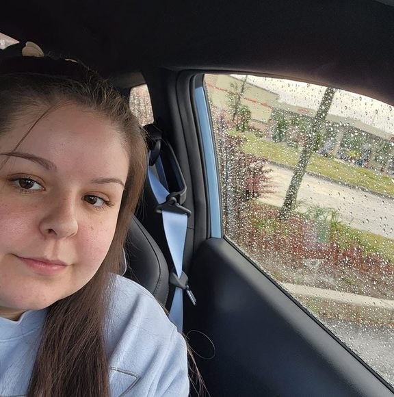 Meet your Posher, Cathy - Picture 1 of 1